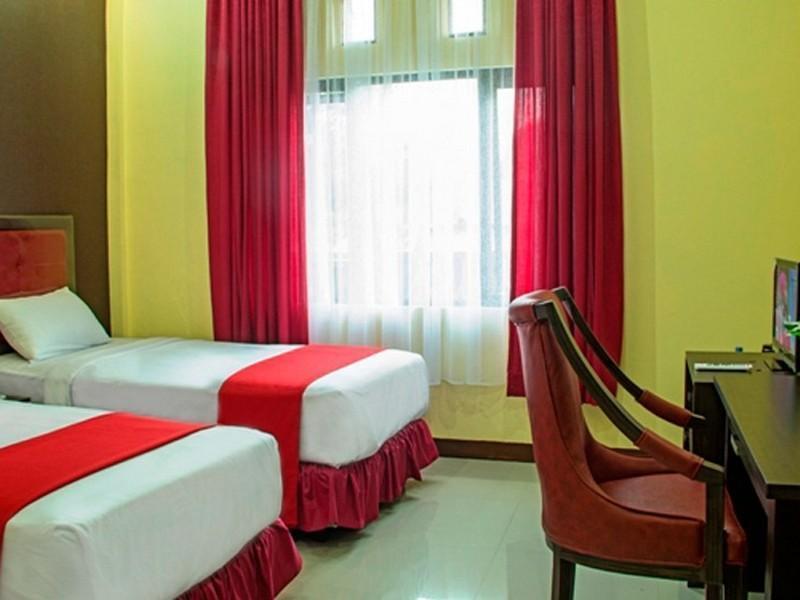 Gumilang Hotel Bogor Exterior photo